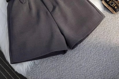 Short Feminino de Alfaiataria  de Cintura Alta