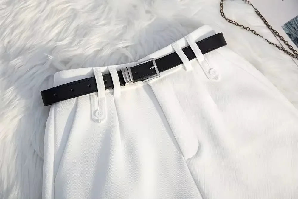 Short Feminino de Alfaiataria  de Cintura Alta