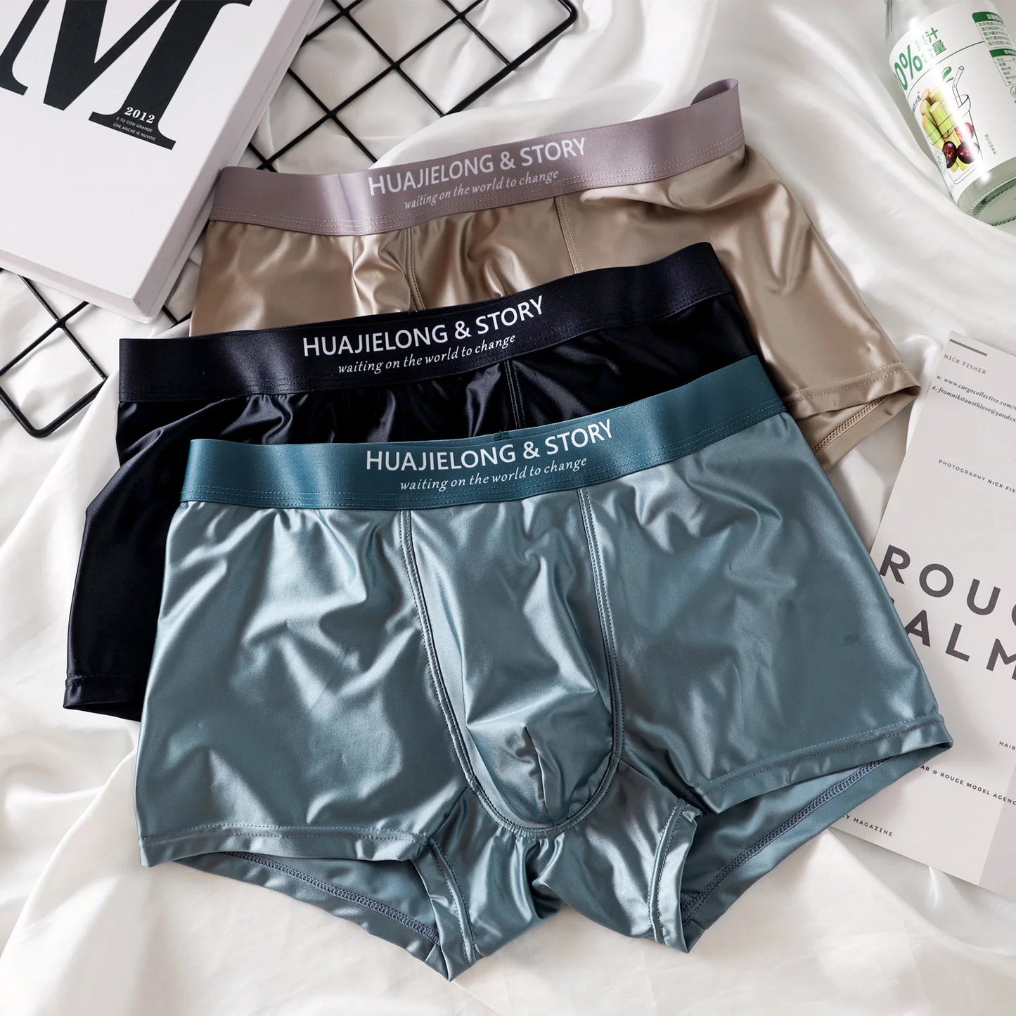 Kit 1 ou 3 Unidades de Cuecas Boxer em Seda Gelo e Cetim