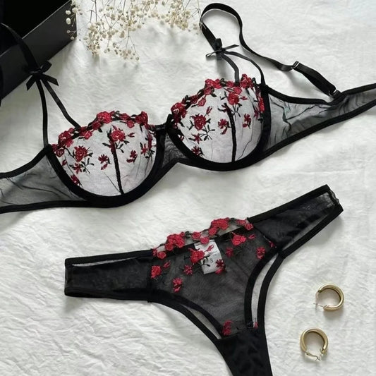 Lingerie Romântica com Renda de Malha Floral e Laço