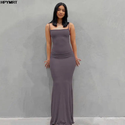 Vestido Maxi de Cetim Sem Mangas e Costas Nuas