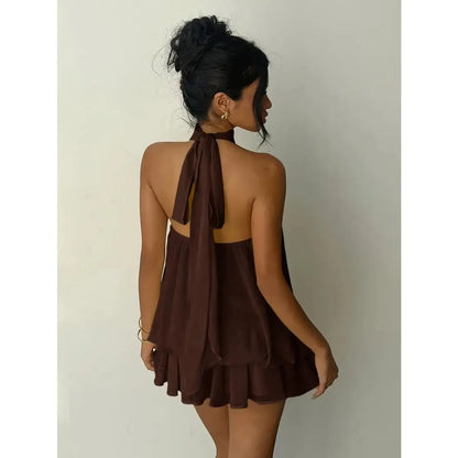 Vestido Feminino com Gola Halter e Costas Abertas
