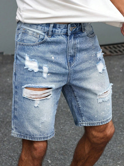 Bermuda Jeans Azul Claro com Lavagem Estonada