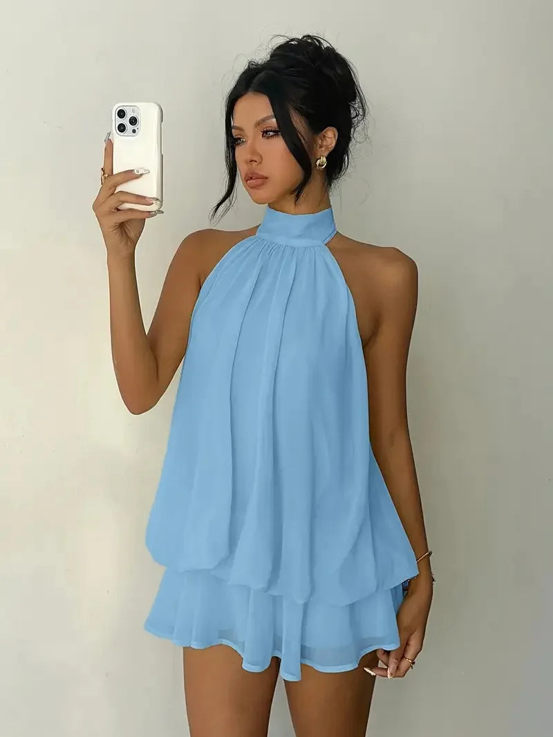 Vestido Feminino com Gola Halter e Costas Abertas