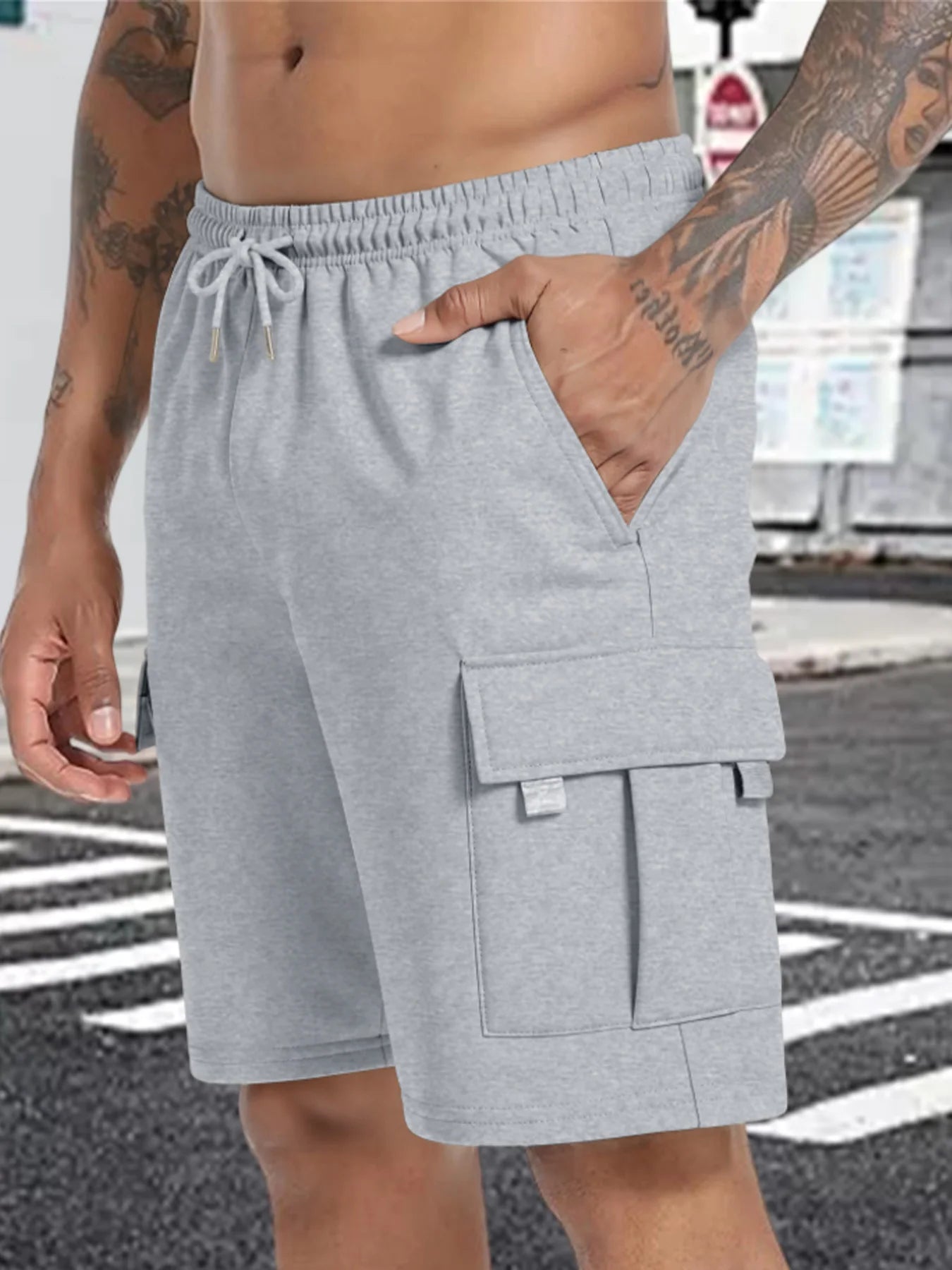 Bermudas Cargo com Vários Bolsos