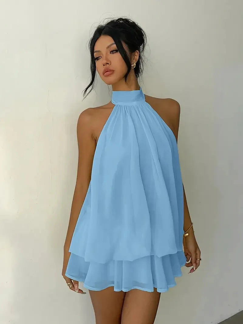 Vestido Feminino com Gola Halter e Costas Abertas