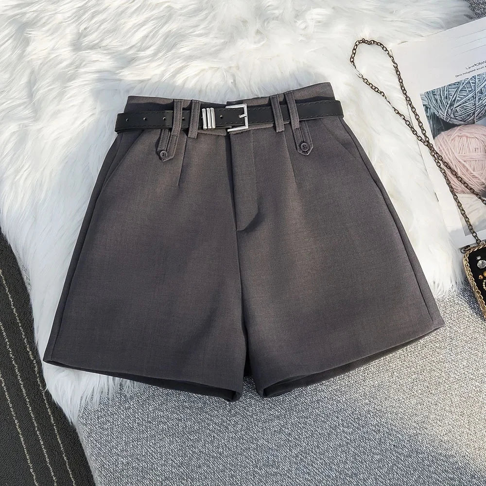 Short Feminino de Alfaiataria  de Cintura Alta