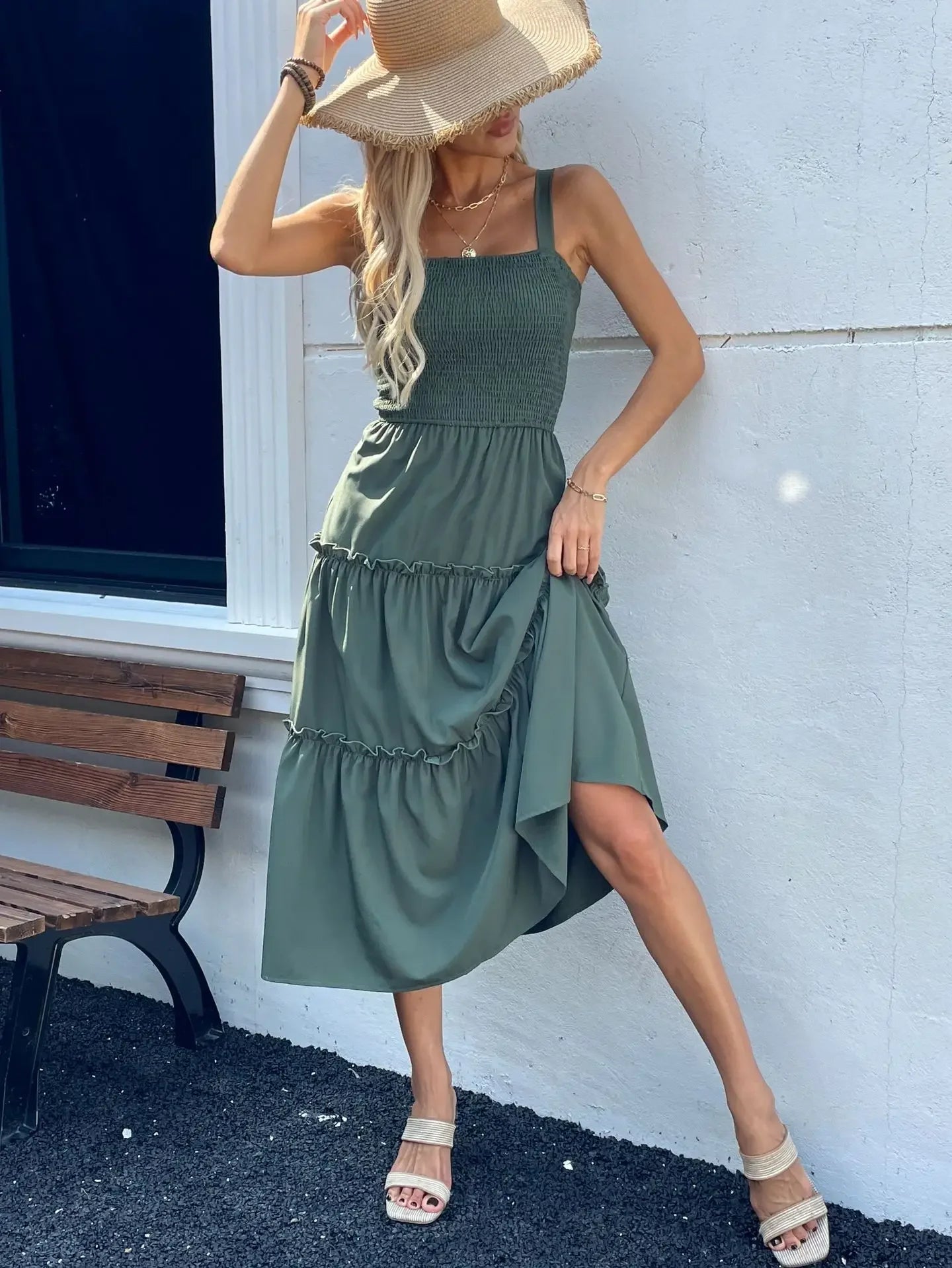 Vestido Feminino Halter Verão Cintura Elástica Midi Lisa Sem Mangas