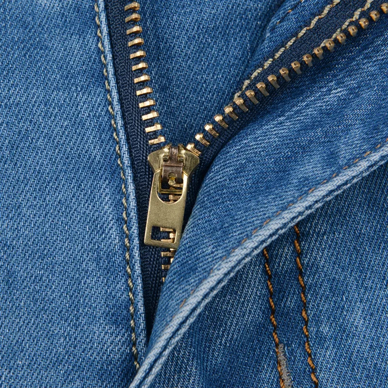 Bermuda Jeans Slim Fit com Elasticidade em Tecido Fino