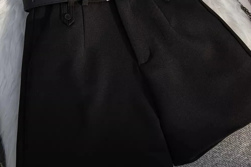 Short Feminino de Alfaiataria  de Cintura Alta