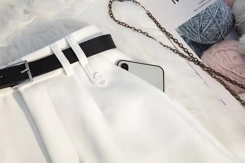 Short Feminino de Alfaiataria  de Cintura Alta