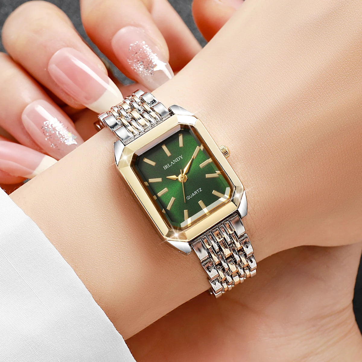 Relógio Feminino Retangular com Pulseira de Aço