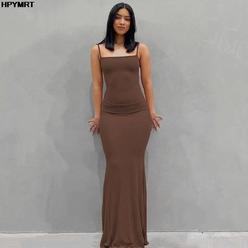 Vestido Maxi de Cetim Sem Mangas e Costas Nuas