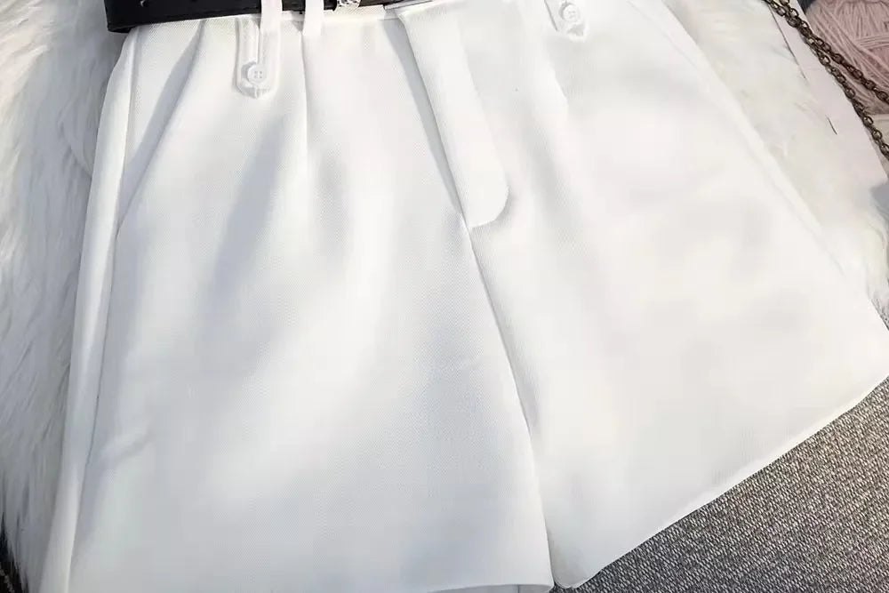 Short Feminino de Alfaiataria  de Cintura Alta