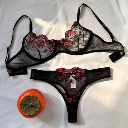 Lingerie Romântica com Renda de Malha Floral e Laço