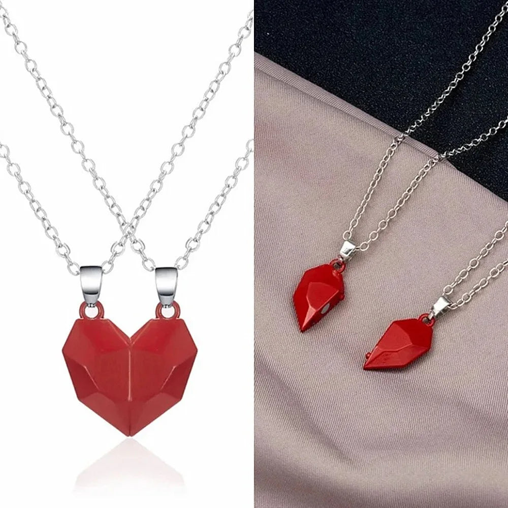Colar com Pingente de Casal