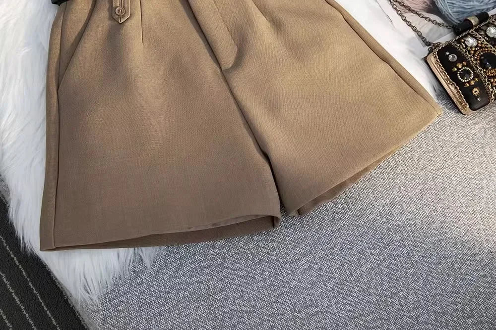 Short Feminino de Alfaiataria  de Cintura Alta