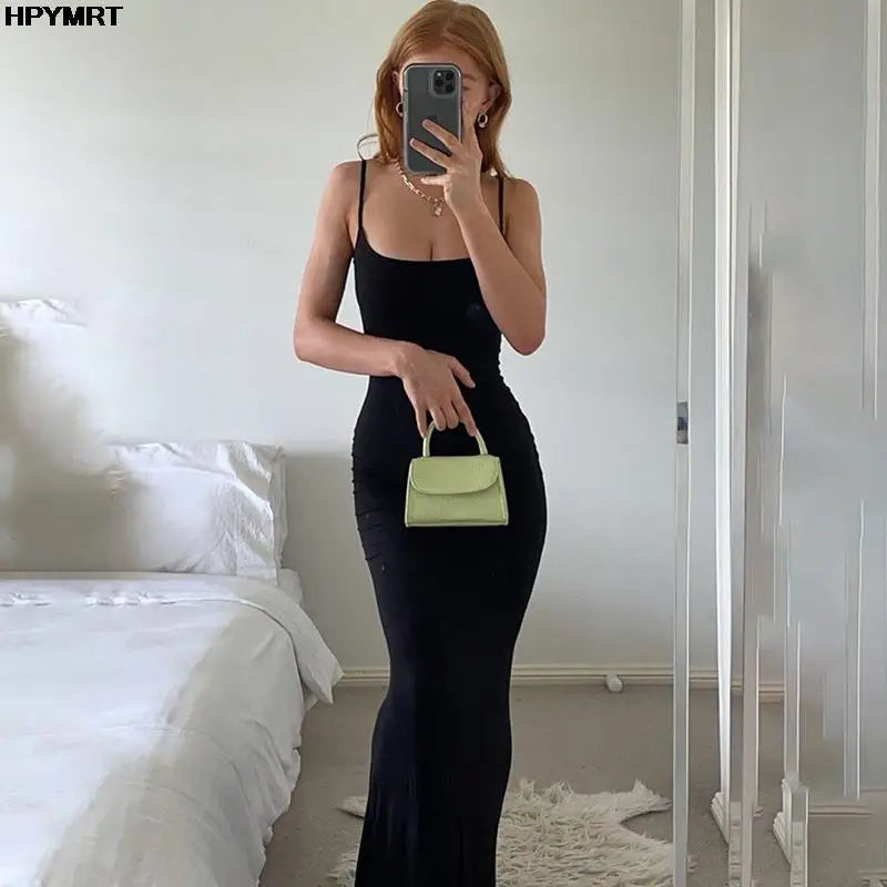 Vestido Maxi de Cetim Sem Mangas e Costas Nuas