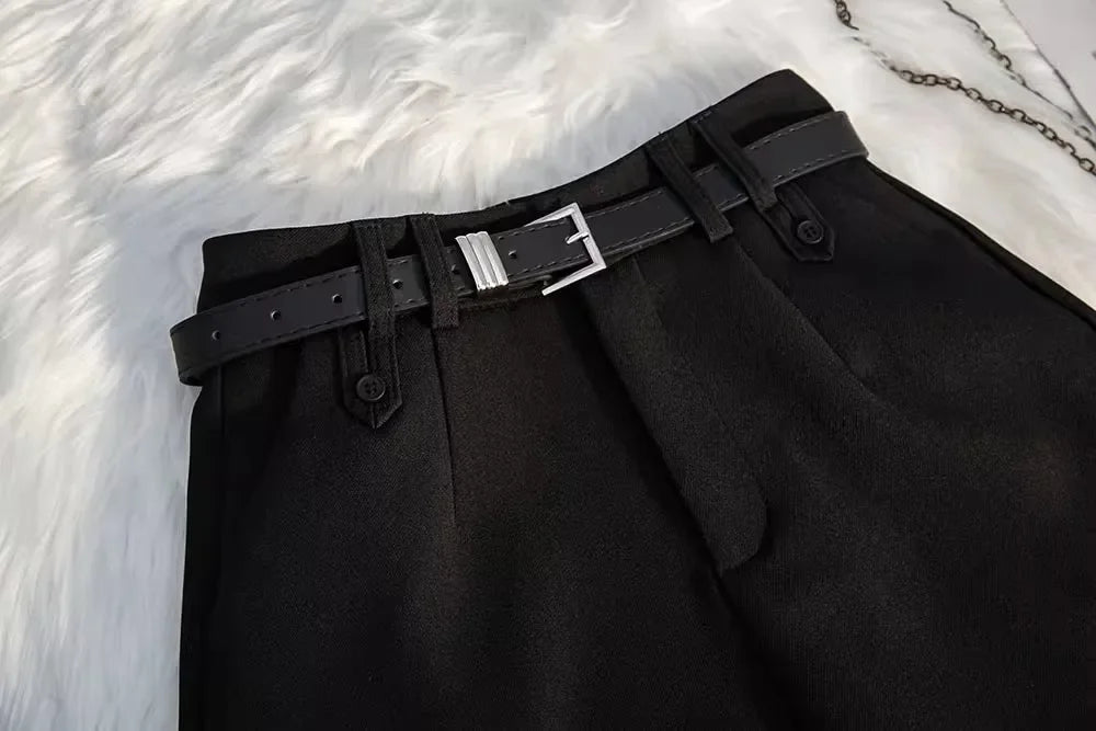 Short Feminino de Alfaiataria  de Cintura Alta