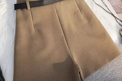 Short Feminino de Alfaiataria  de Cintura Alta