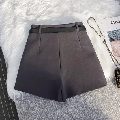 Short Feminino de Alfaiataria  de Cintura Alta