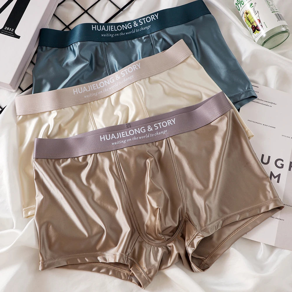 Kit 1 ou 3 Unidades de Cuecas Boxer em Seda Gelo e Cetim