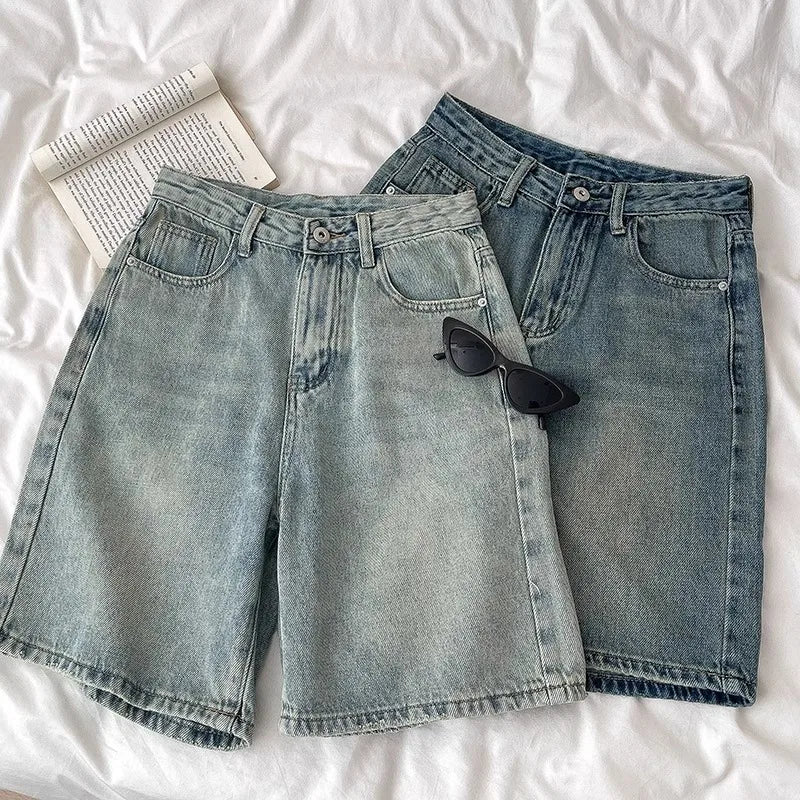 Short Jeans Feminino Retrô de Lavagem Desbotada