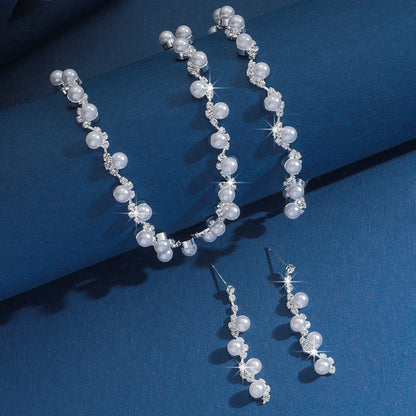 Conjunto de joias – colar, brincos e pulseira