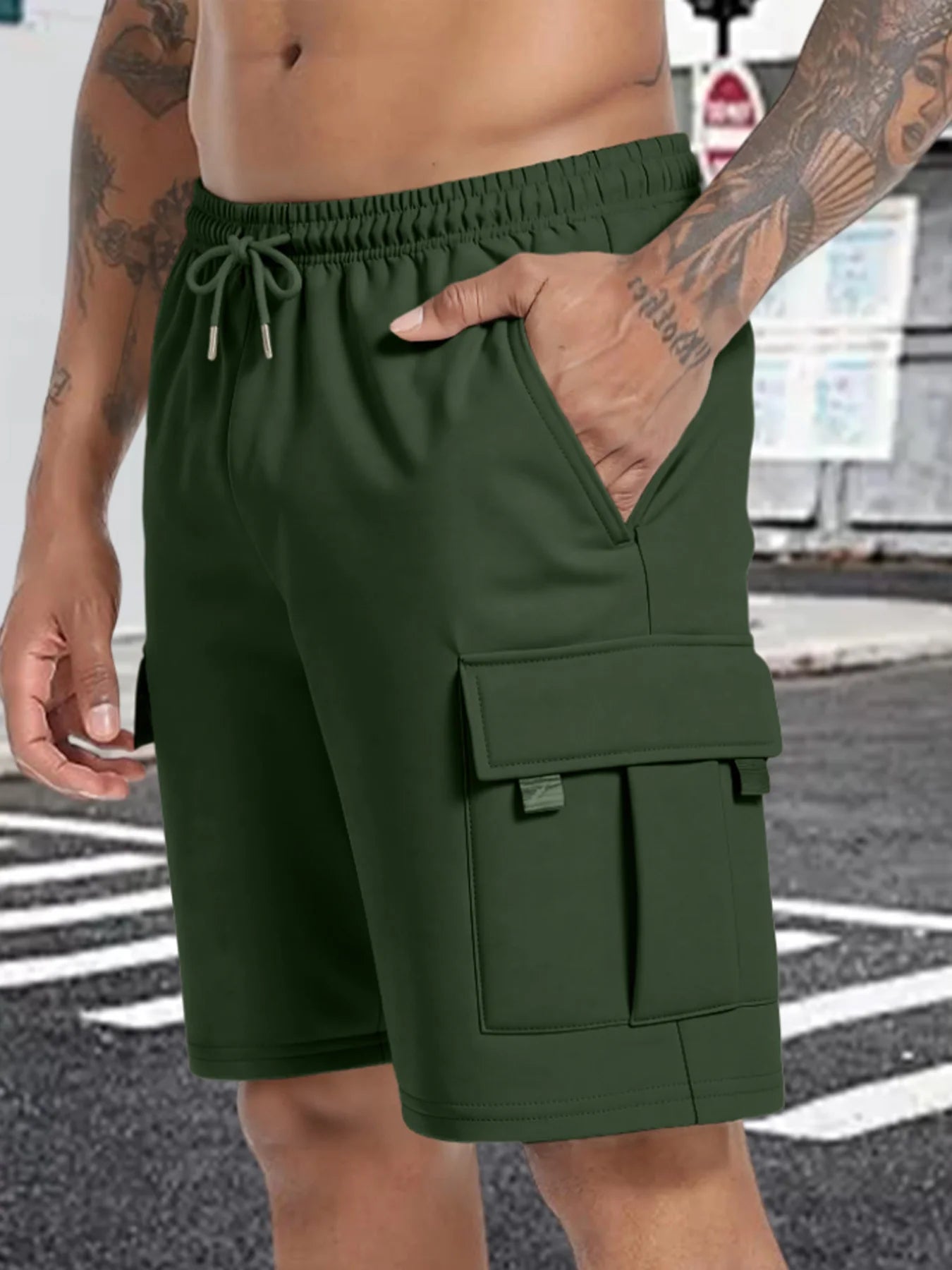 Bermudas Cargo com Vários Bolsos