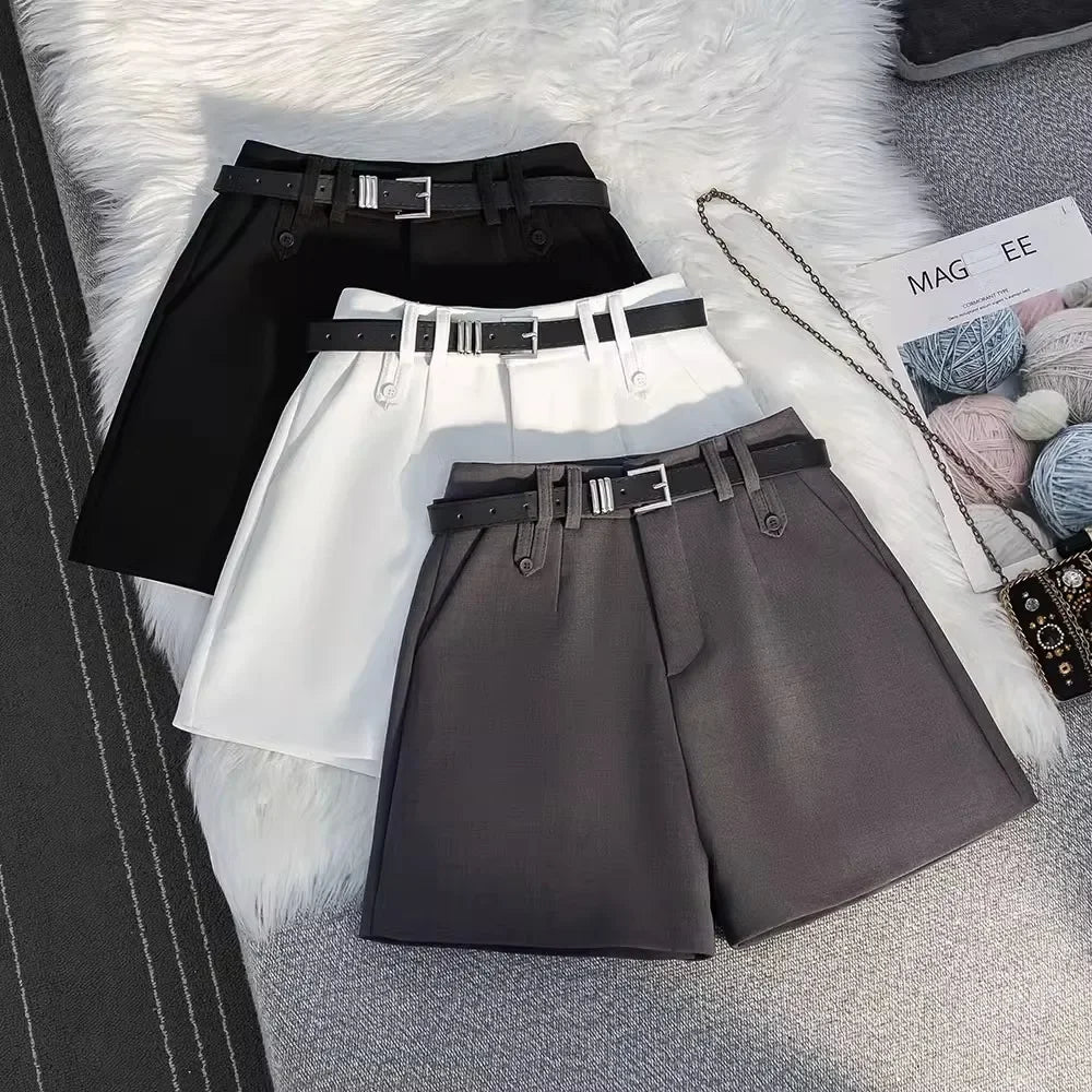 Short Feminino de Alfaiataria  de Cintura Alta