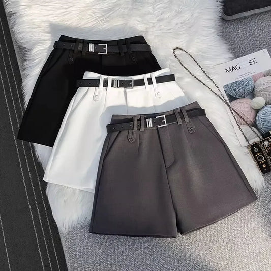 Short Feminino de Alfaiataria  de Cintura Alta