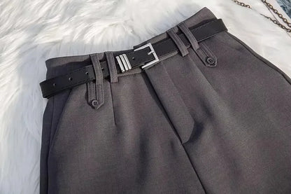 Short Feminino de Alfaiataria  de Cintura Alta