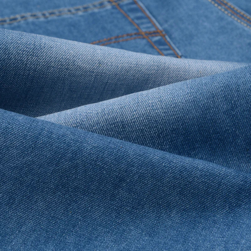Bermuda Jeans Slim Fit com Elasticidade em Tecido Fino