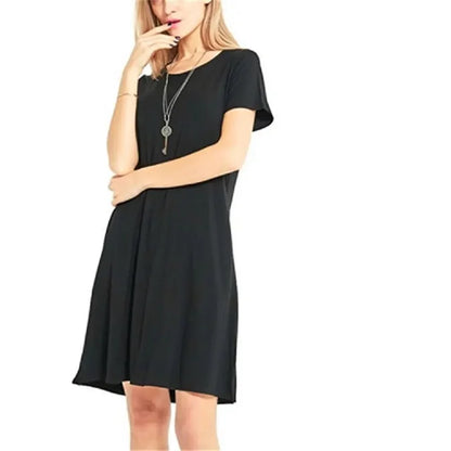 Vestido com Gola Redonda e Manga Curta