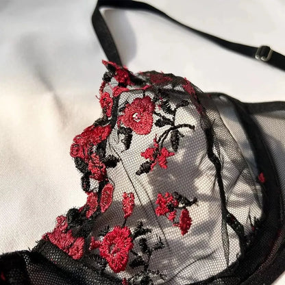 Lingerie Romântica com Renda de Malha Floral e Laço