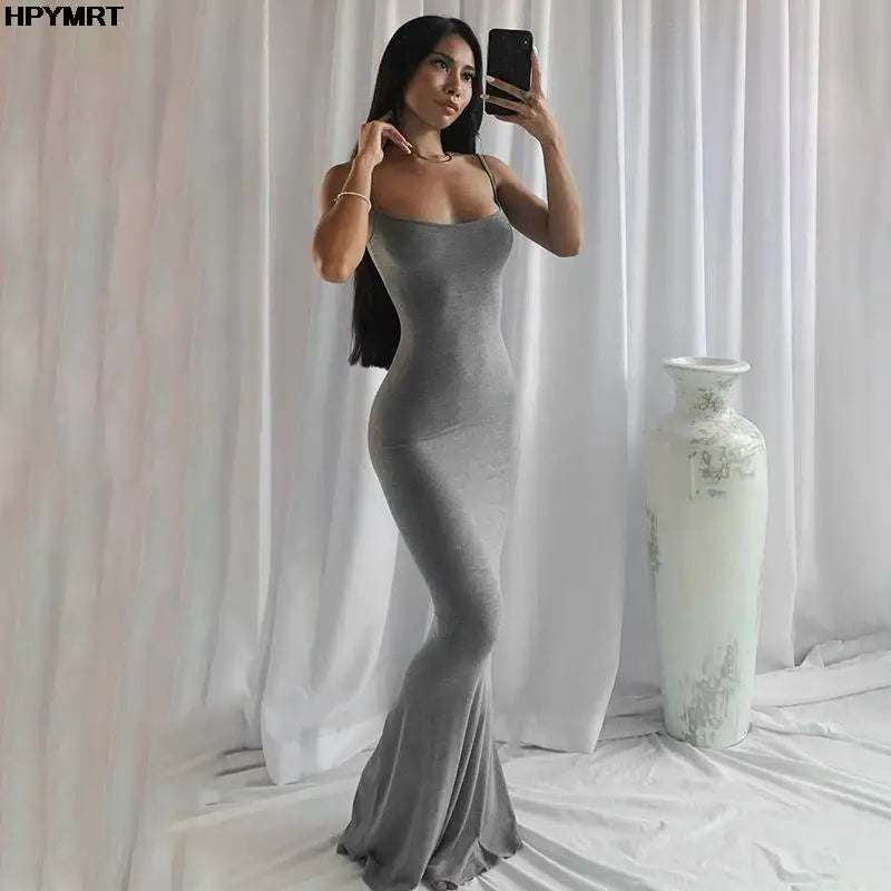 Vestido Maxi de Cetim Sem Mangas e Costas Nuas